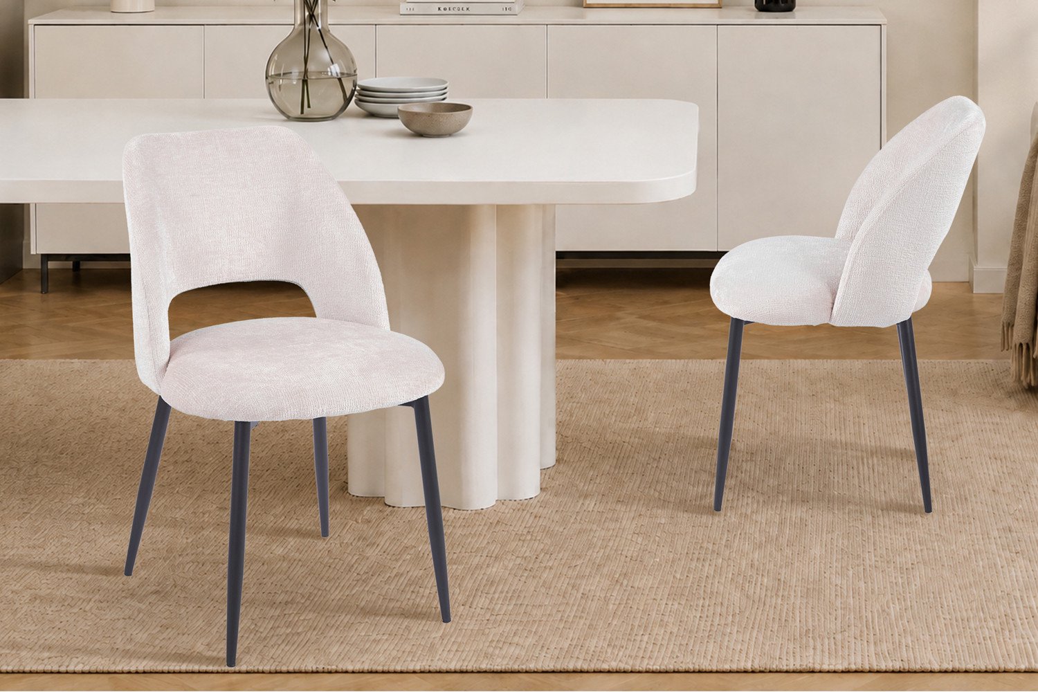 Stoelen/Eetkamerstoel 'Arlo' in stof Harmony Ecru kleur - H 82cm x B 51 x D 59.5 cm - Rousseau - Per stuk