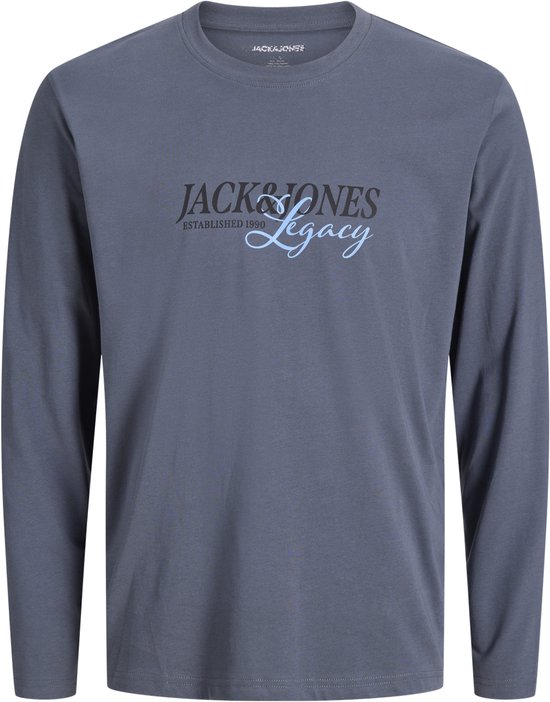 Blauw shirt met lange mouwen en de opdruk 'JACK & JONES ESTABLISHED 1990 Legacy' op de borst.