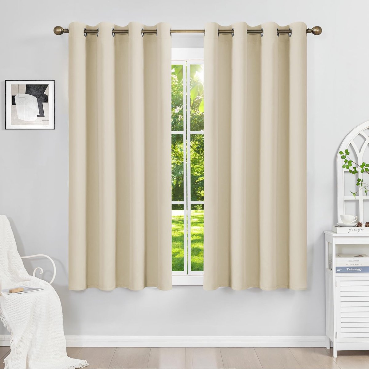 Verduisteringsgordijn, isolerend, tegen kou, 120 x 140 cm (b x h), 2 stuks, ondoorzichtig, lichtbeige, met oogjes, hittebescherming, uv-bescherming, lawaai, voor binnen, decoratie