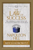 Boekomslag van The Law of Success door Napoleon Hill, met een blauw icoon van een stralend boek op een marmeren achtergrond.