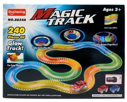 Glow In The Dark Magische Racebaan - 240-Delig - Flexibele Speelbaan - Inclusief Auto - Lichtgevende Track - Uitbreidbaar Speelgoed