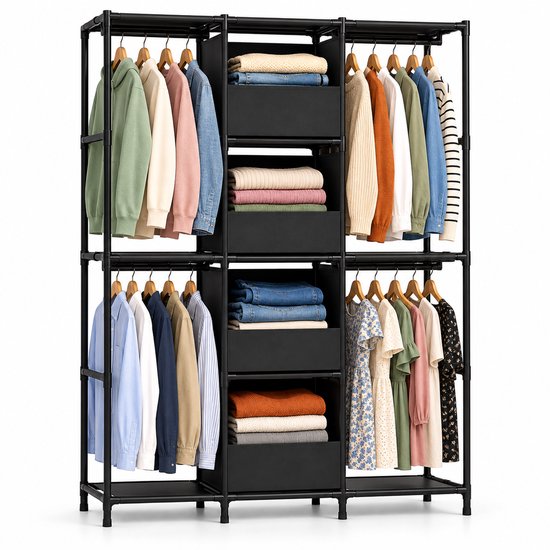Vrijstaand zwart modulair kledingrek gevuld met kleding op hangers en gestapelde kleding in open zwarte compartimenten.