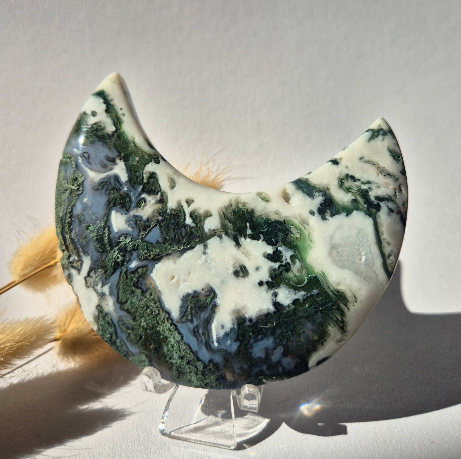 Moonlight Gemstones Edelsteen Mosagaat Maan op Standaard (Druzy & Patronen) Agaat - #306 10-12cm Meerkleurig