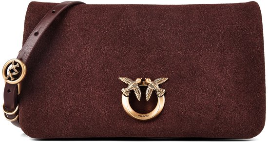 Donkerbruine suède Pinko clutch met goudkleurige vogel-sluiting en schouderband.