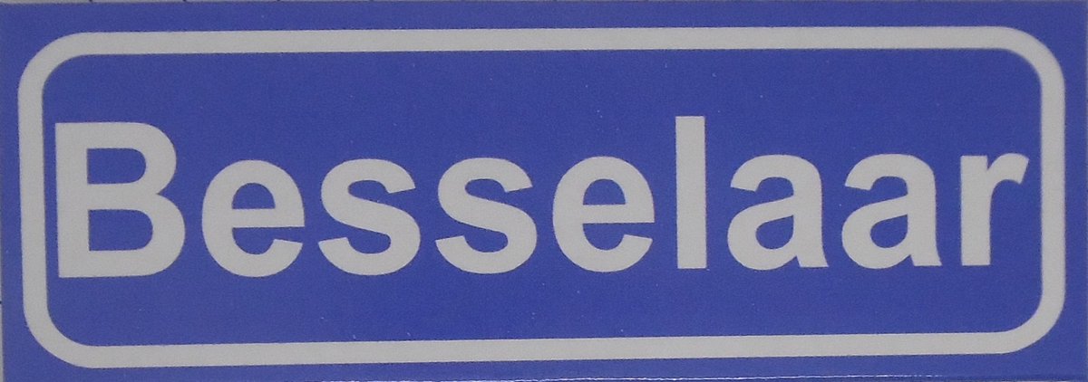 Souv© - koelkast magneet - plaatsnaam bord - kombord - souvenir - koelkastmagneetje - relatiegeschenk Besselaar