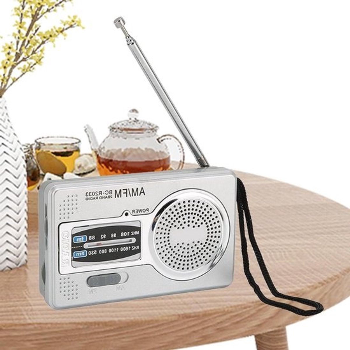 Draagbare radio - AM FM - Voor buitenactiviteiten - Batterijgevoed - Compact formaat - Vintage