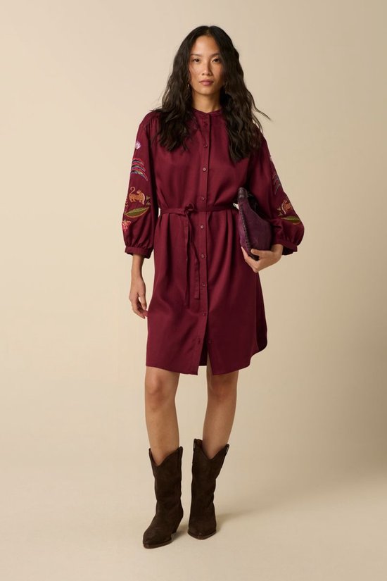 Donkerrode Jurk Met Embroidery