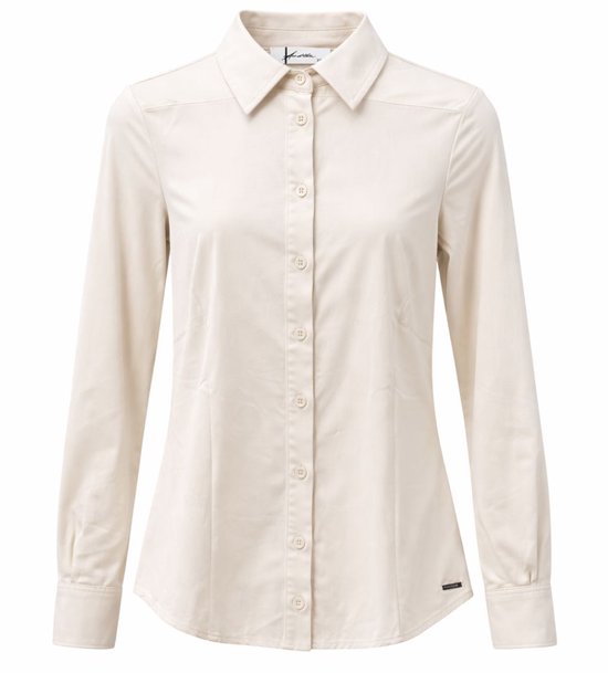Off-white blouse met lange mouwen, knoopsluiting en opstaande kraag.
