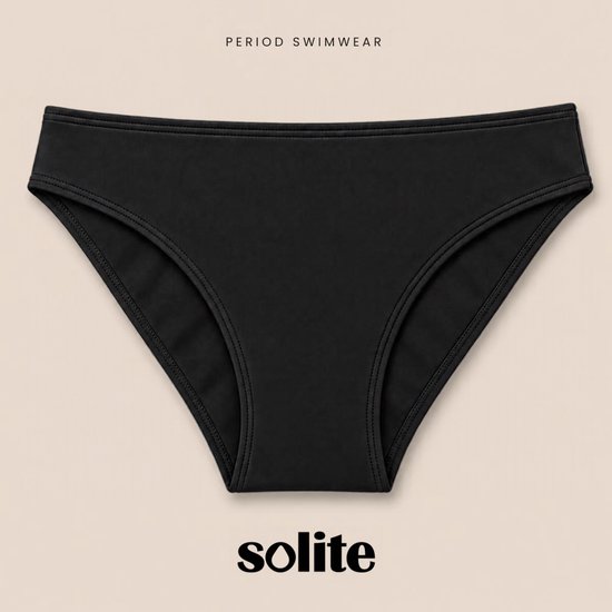 Zwart bikinibroekje voor menstruatiezwemkleding van Solite met een minimalistisch en glad ontwerp.