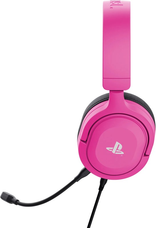 Zijaanzicht van de roze Trust GXT 498 Forta gamingheadset met PlayStation-logo op de oorschelp.