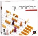 Speldoos Quoridor met houten muren en vier pionnen op een wit speelbord.