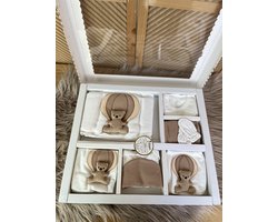 Luxe 10 delige set met deken -geschenkdoos-100% katoen-new born set- babyshower-kraam cadeau - boy girl -bruin beige-beer ballon- 0 tem 4 maanden
