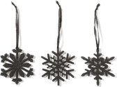 3x Kersthangers figuurtjes zwarte sneeuwvlok/ster 7,5 cm glitter - Sneeuw thema kerstboomhangers - Kerstboomversieringen zwart
