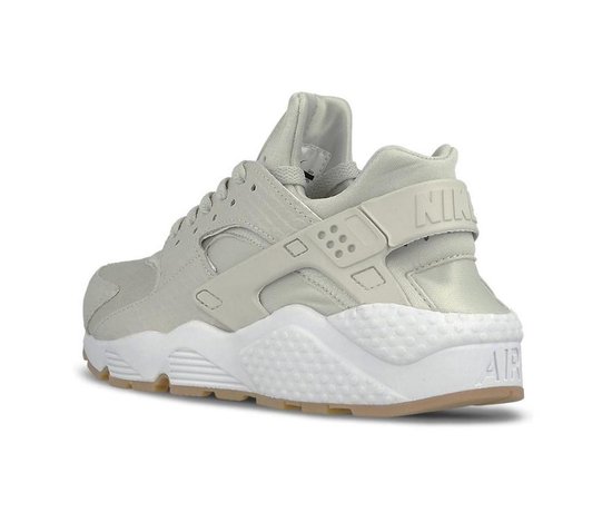 Nike Sneakers Air Huarache Run Se Dames Crème Maat 37,5 | bol.com