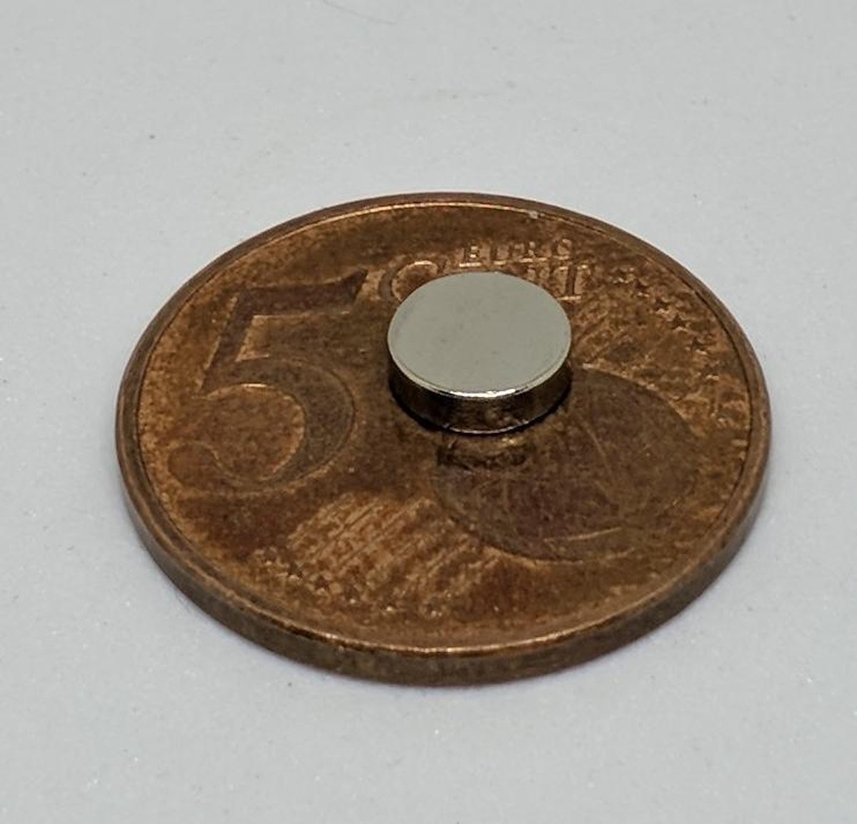 Ronde platte neodymium magneetjes 100 stuks - 6 x 2 mm - zeer sterk - neodymium magneet - koelkast - whiteboard — afbeelding 3
