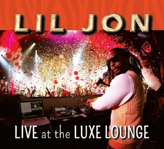 Lil Jon live in Luxe Lounge met confetti en een DJ-booth.