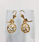 Fashionidea – mooie goudkleurige oorbellen ronde hangers met zirkonia en witte accenten