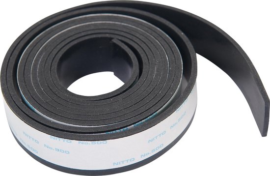Zwarte rol met plakstrip met "NITTO No.500" opdruk.