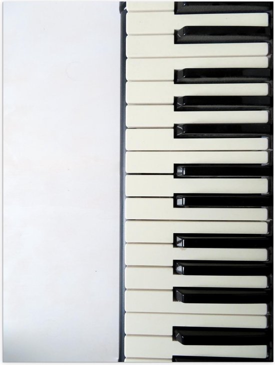 Poster – Halve Piano op Witte Achtergrond - 30x40cm Foto op Posterpapier