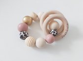 Houten kralen bijtring - Just Cute - roze - goud - luipaard - meisje - kraam cadeau - Jade