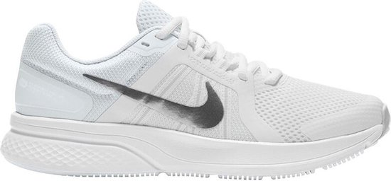 Nike Nike Run Swift 2 Sportschoenen - Maat 39 - Vrouwen - wit - zilver |  bol.com