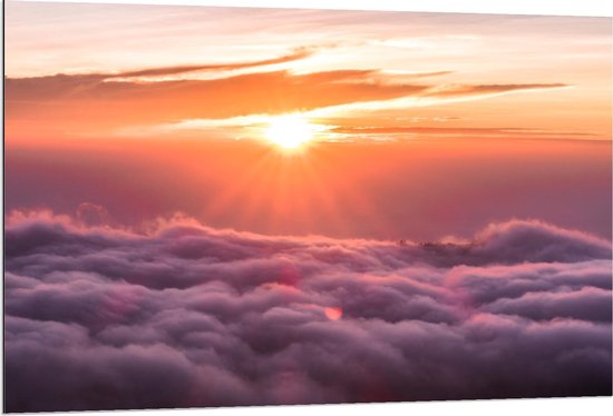 Dibond - Fleurig Zonnetje boven de Wolken - 120x80cm Foto op Aluminium (Met Ophangsysteem)