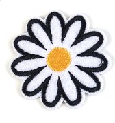 Margriet Margrietje Geel Hartje Strijk Embleem Patch 4.8 cm / 4.8 cm / Wit Zwart Geel