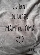 Fleece deken met tekst "Jij bent de liefste mam en oma"