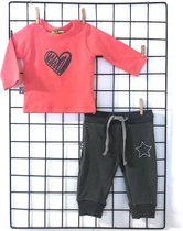 Setje van broek en shirt roze met hart 50/56