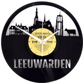 Skyline Leeuwarden - Klok gemaakt van vinyl - langspeelplaat - LP klok - Met geschenkverpakking