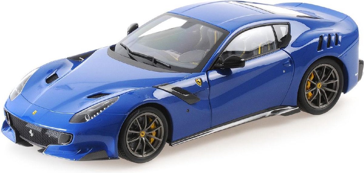 The 1:18 Diecast modelcar of the Ferrari F12 TDF in Dino Blue. The manufacturer of the scalemodel is BBR Models.This model is only online available.