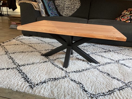 Table basse industrielle en bois d'échafaudage massif, couleur: marron | Cadre Matrix noir mat