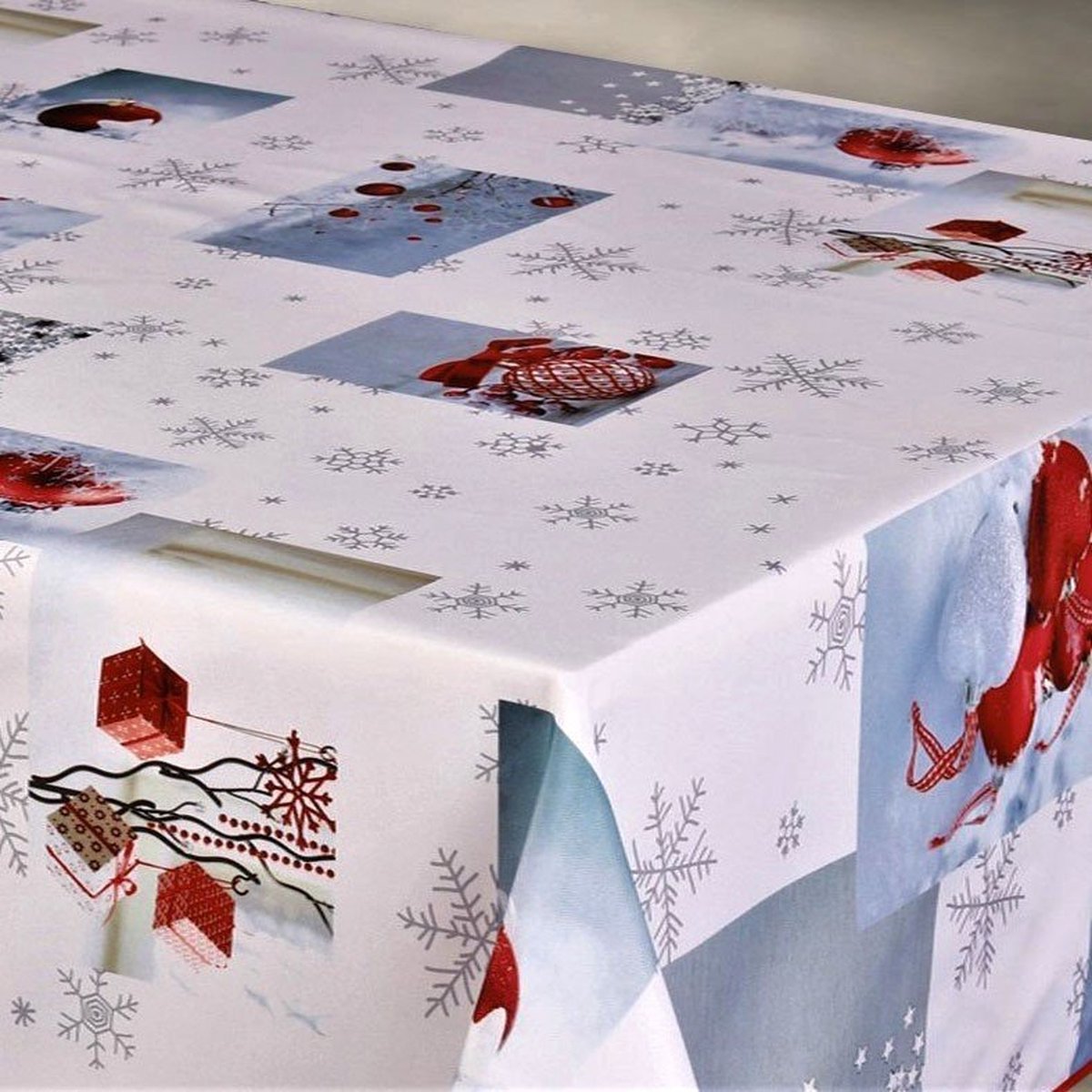 Kerst tafelkleed Sneeuwvlokken 145x240 cm