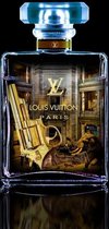 60 x 80 cm - Glasschilderij - Louis Vuitton parfumfles - gouden pistool - schilderij fotokunst - foto print op glas