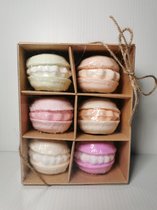 Geschenkset: 6 badbruisballen met lavendelgeur  Macarons in mooie geschenkdoos