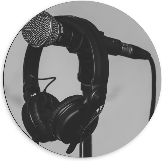 Dibond Wandcirkel - Microfoon met Koptelefoon Zwart - Wit - 60x60cm Foto op Aluminium Wandcirkel (met ophangsysteem)
