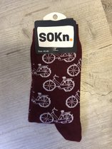 SOKn. trendy sokken "Fiets Bordeaux" maat 40-46  (Ook leuk om kado te geven !)