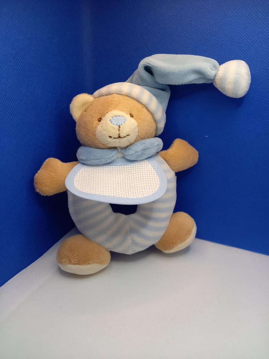 Goedkoopste Beren rammelaar blauw met slabber om zelf te borduren 20cm