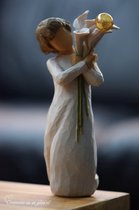 Urn Willow Tree beeldje Beautiful Wishes met hand geblazen mini urn-Hand geblazen mini urn met crematie- as vast in glas verwerkt óf haarlokje met haartjes intact in mini urn verwe