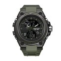 Groene en matzwarte sport watch met digitale en analoge wijzerplaat, waterbestendig.