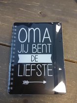 Notitieboekje - A6 - Gelineerd - Oma jij ben de liefste - Zwart