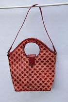 1001musthaves.com Rode leren damestas met ruitjespatroon 30 x 36 cm