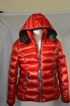 C&D casual wear Anorak met afneembaare capuchon en zak op de linke mouw MAEVA RED