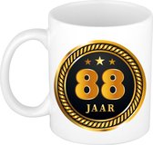 88 jaar cadeau mok / beker medaille goud zwart voor verjaardag/ jubileum