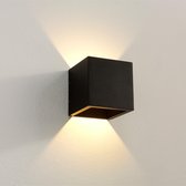 Wandlamp Cube Zwart Dim To Warm - 10x10x10cm - LED 6W 1800K-3000K 600lm - IP54 - Dim To Warm > wandlamp binnen zwart | wandlamp buiten zwart | wandlamp zwart | muurlamp zwart | led lamp zwart | sfeer lamp zwart | dim to warm | design lamp zwart
