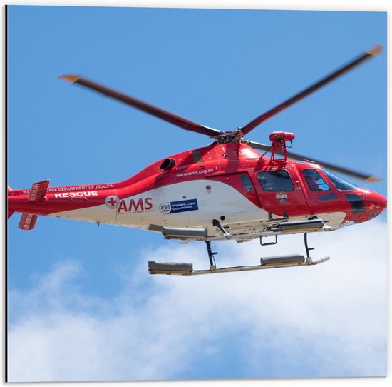 Dibond - Rode Helikopter in de Lucht - 50x50cm Foto op Aluminium (Met Ophangsysteem)