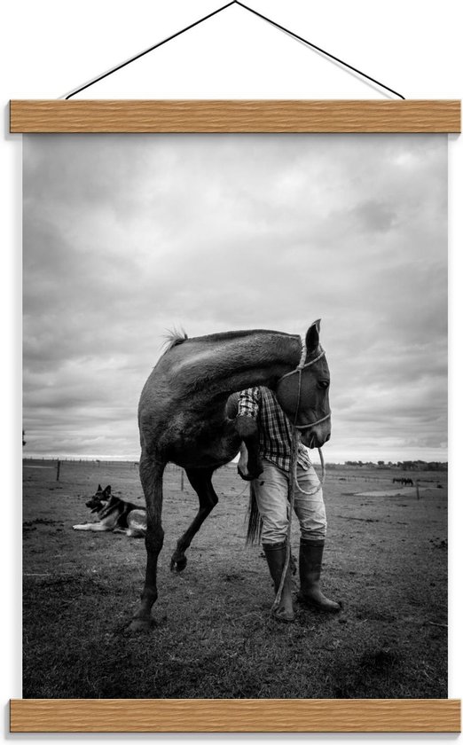 Schoolplaat – Boer met Paard (zwart/wit) - 30x40cm Foto op Textielposter (Wanddecoratie op Schoolplaat)