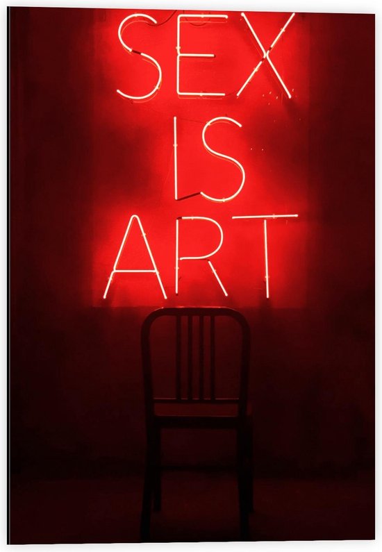 Dibond - ''Sex is Art'' Rode Letters met Stoel - 40x60cm Foto op Aluminium (Met Ophangsysteem)