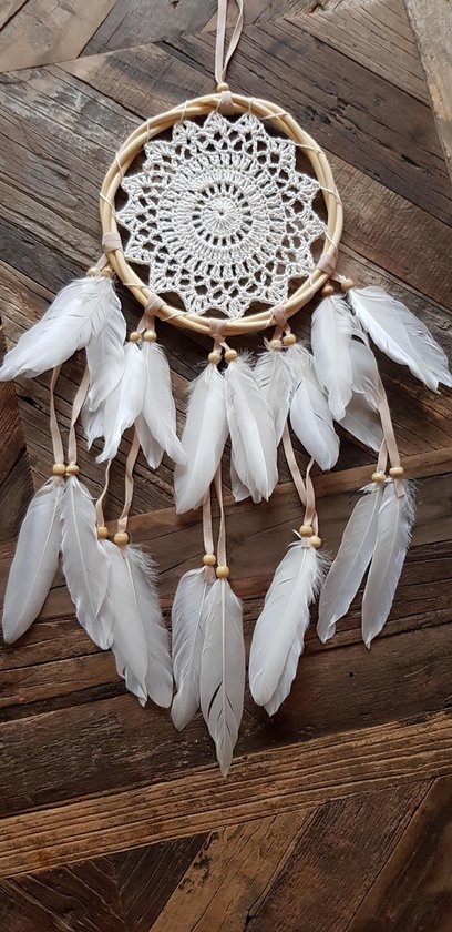 Dromenvanger Essence 17cm - Handgemaakt op Bali - Boho - Ibiza - Dreamcatcher - Witte Veren - Deco - Wanddecoratie - Smith Premium®