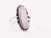 Bewerkte zilveren ring met roze parelmoer - maat 18